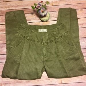 Free people ✨ linen green crop pants